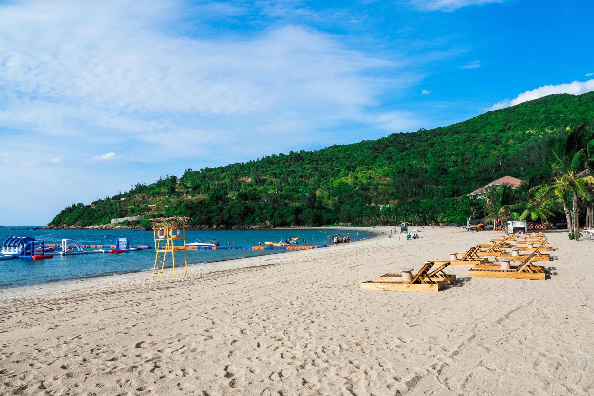 Bounce Beach Resort And Spa Da Nang Exterior photo