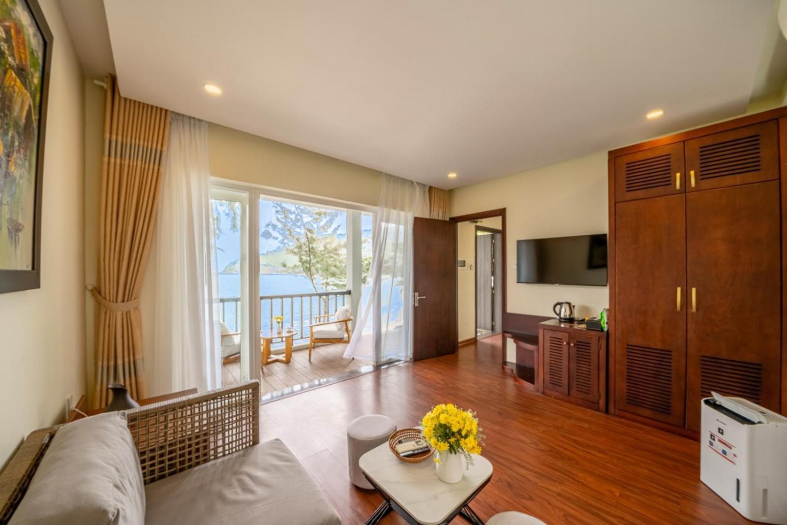 Bounce Beach Resort And Spa Da Nang Exterior photo
