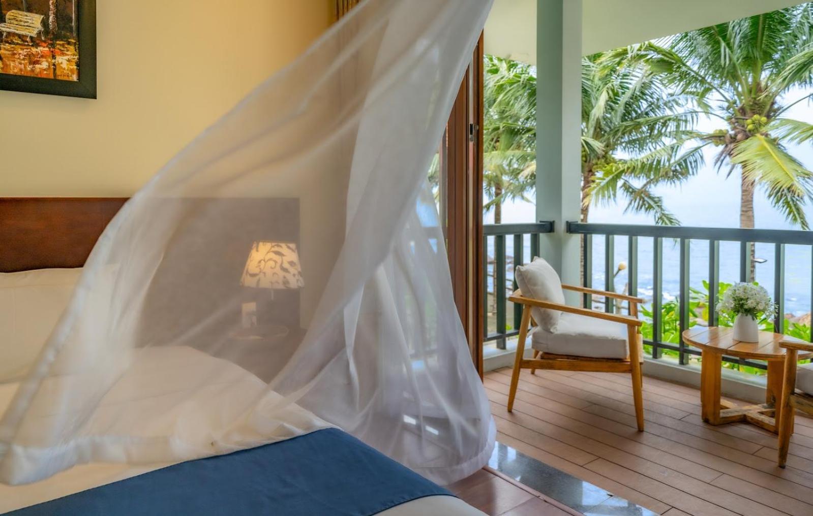 Bounce Beach Resort And Spa Da Nang Exterior photo