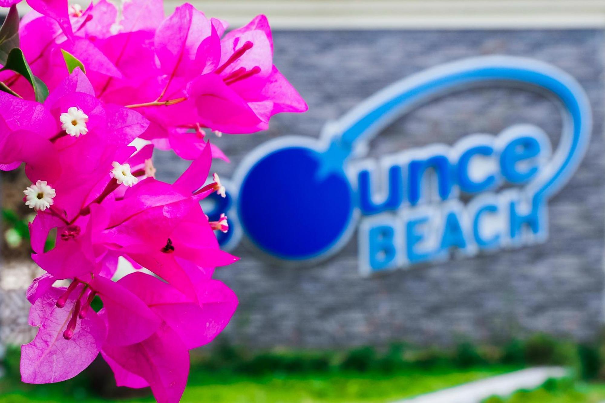 Bounce Beach Resort And Spa Da Nang Exterior photo