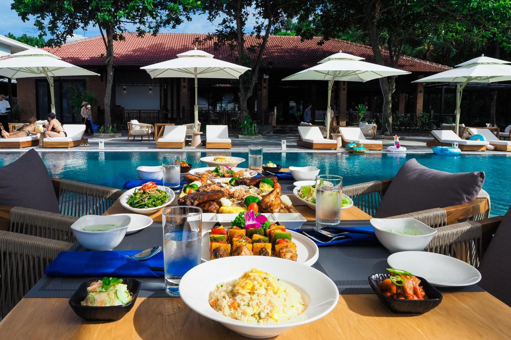 Bounce Beach Resort And Spa Da Nang Exterior photo