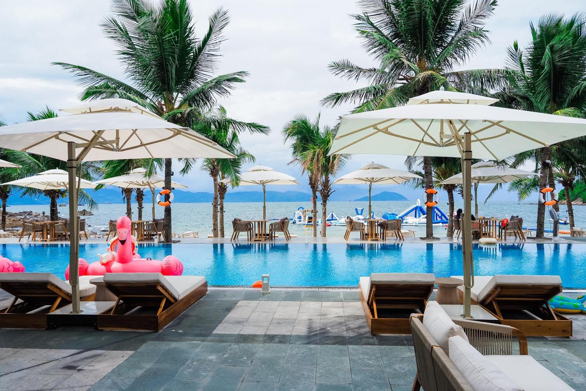 Bounce Beach Resort And Spa Da Nang Exterior photo