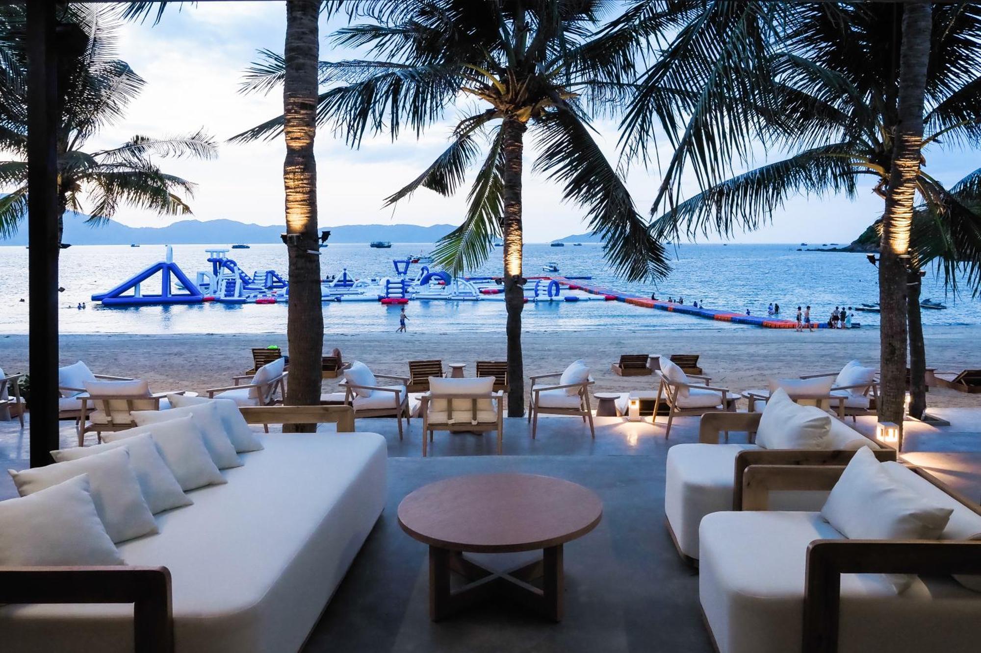 Bounce Beach Resort And Spa Da Nang Exterior photo
