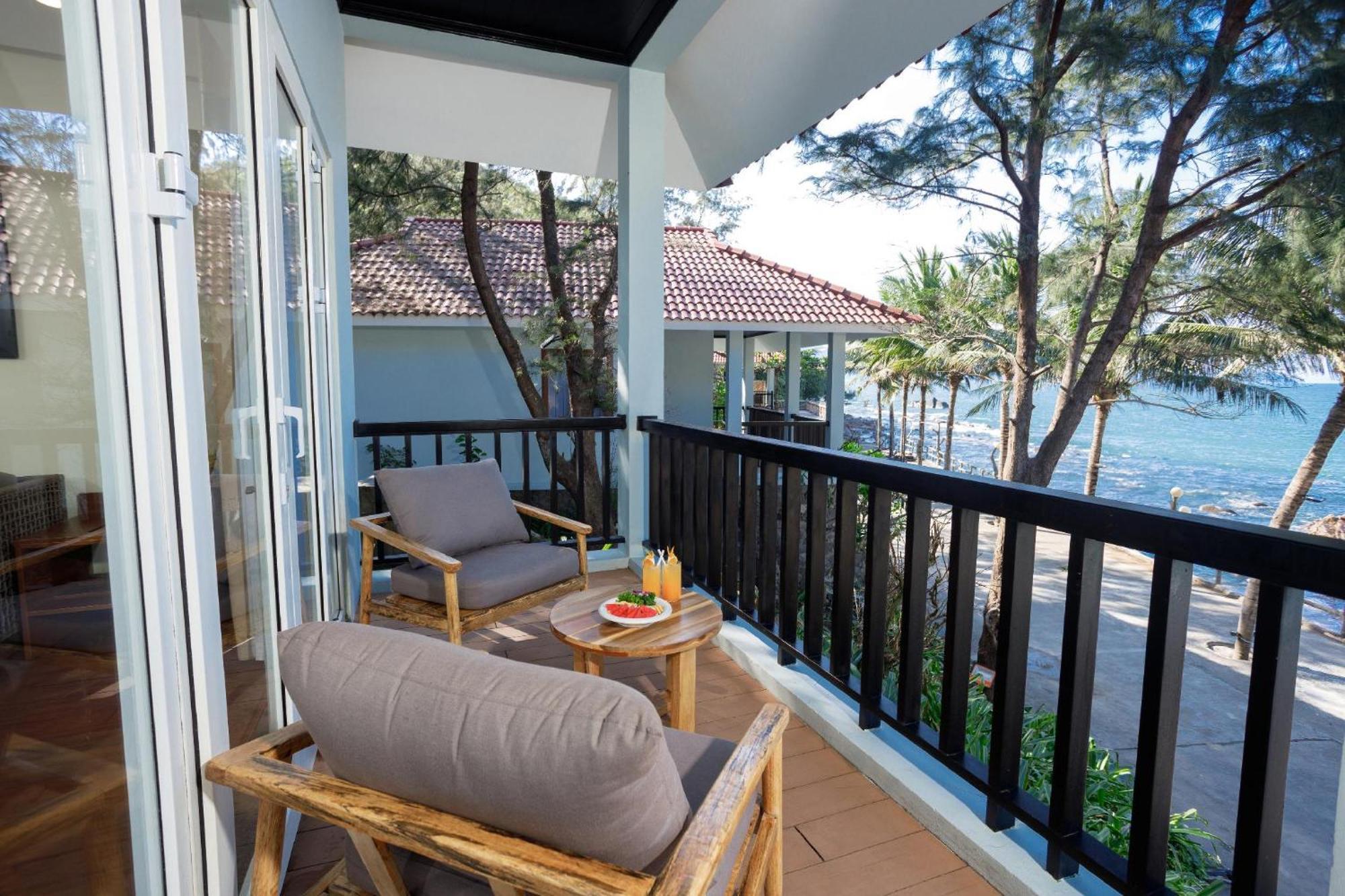 Bounce Beach Resort And Spa Da Nang Exterior photo
